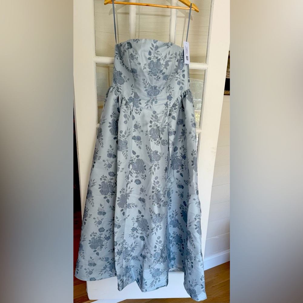 Revelry Sofia Jacquard Dress Sky Blue Size